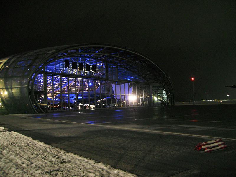 Salzburg Airport 2011 (65).JPG
